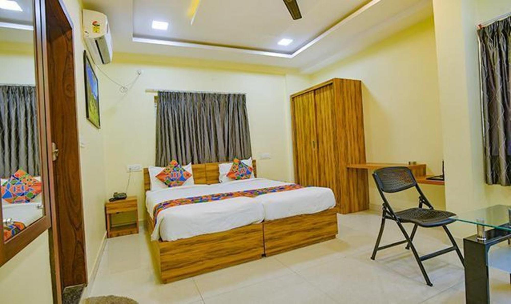 Fabexpress Purple Suites Inn Bangalore Buitenkant foto